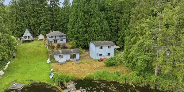 829 Lake Roesiger
