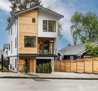8512 15th NE