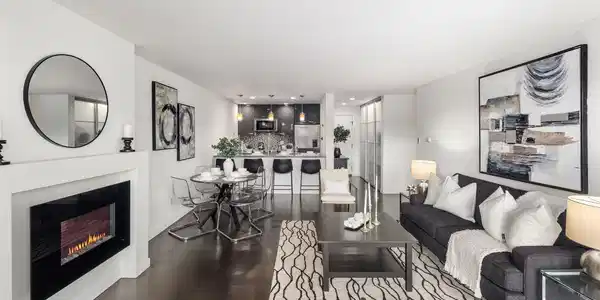 3905 4th NE