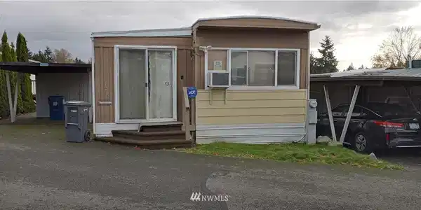 3403 S 180th Place