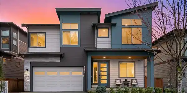 4055 236th SE