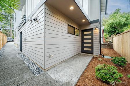 8510 15th NE