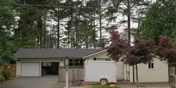 237 Dolphin NE