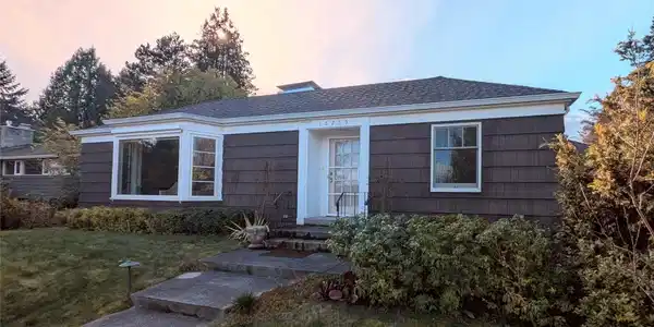 16255 38th NE