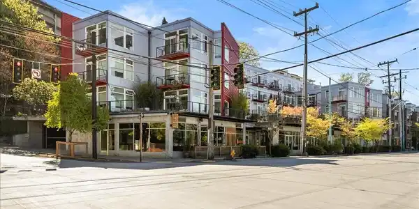 2960 Eastlake E