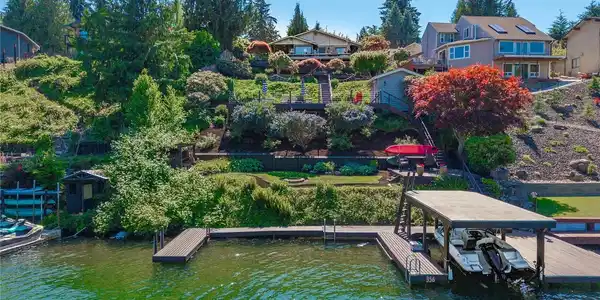 3605 Lakeridge E