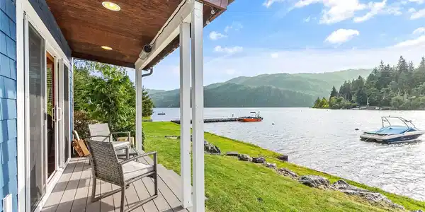 990 Lake Whatcom Blvd