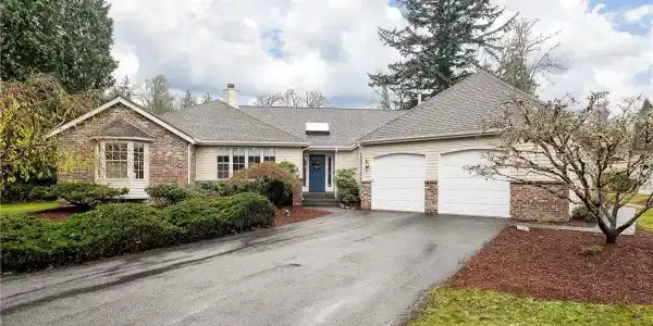 13625 W Lake Kathleen Drive SE