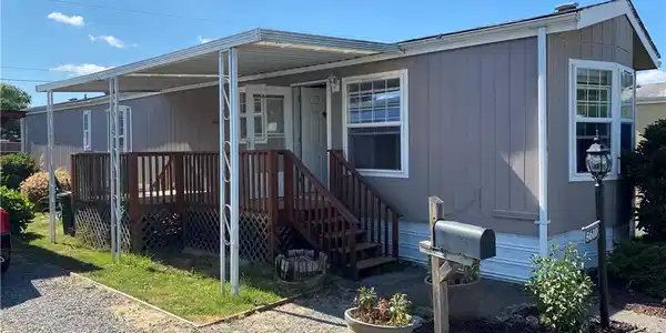 5610 112th E