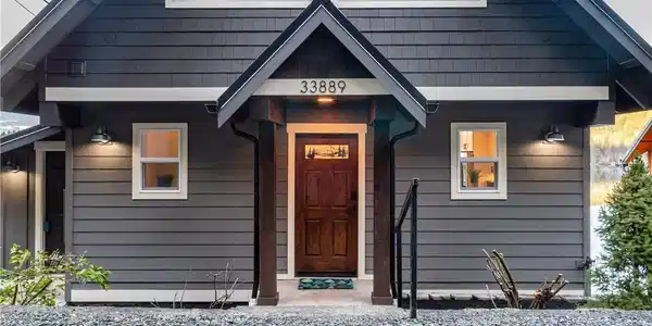 33889 South Shore