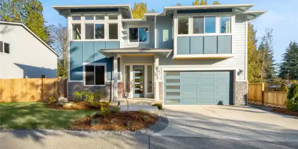 5723 207th SW