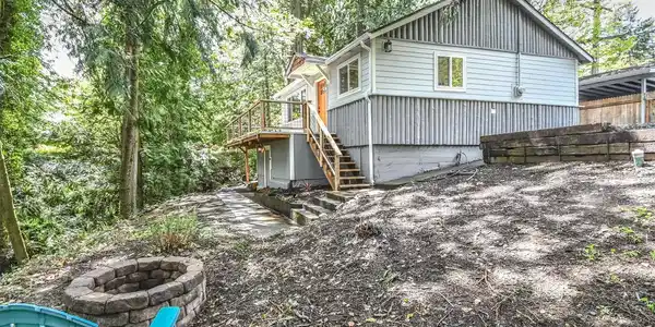 1661 Northlake NW