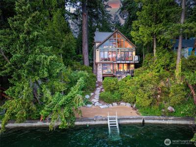 8641 Fernwood NE