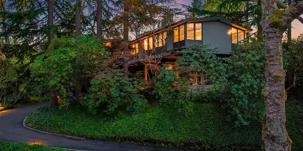 3717 Prospect
