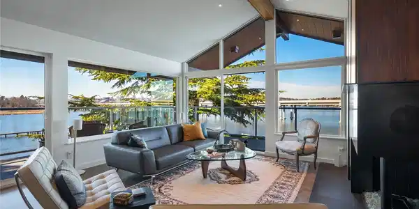 2501 Canterbury E