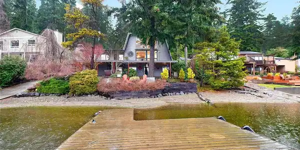 4370 E Mason Lake Drive W