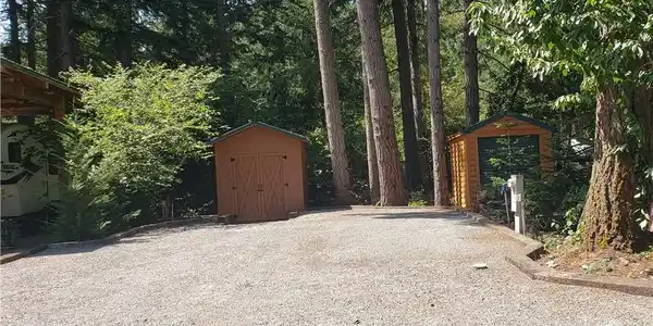 1546 Reservation Road SE