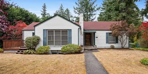 8131 Veterans SW