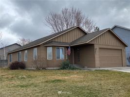 2203 Belair