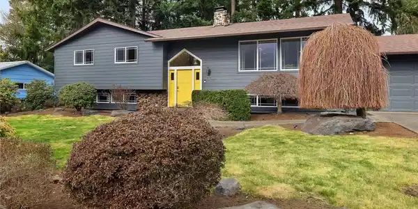 7305 49th SE
