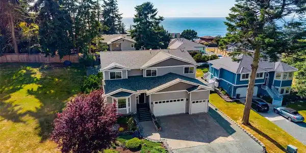 557 Fort Ebey