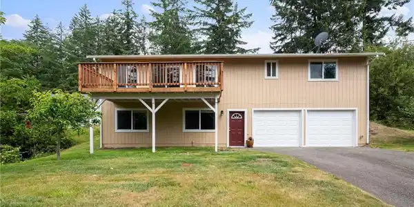 1000 E Trails End Drive