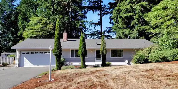 Sierra Drive SE