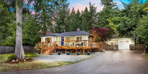 19682 Marine View Drive SW