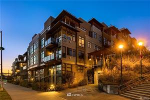 1760 N Northlake NE