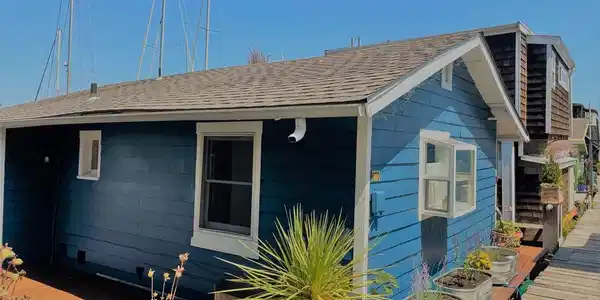 2420 Westlake N