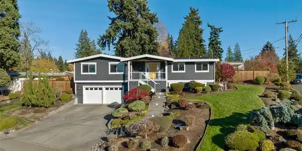 1418 166th SE