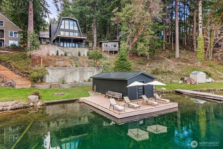 1721 Summit Lake Shore NW