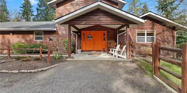 21819 Lost Lake