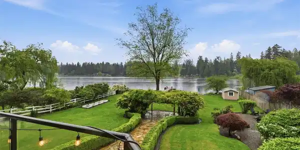 14112 Lake Kathleen SE
