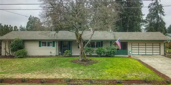 3007 Carpenter Loop SE