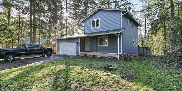 17541 Clear Lake SE