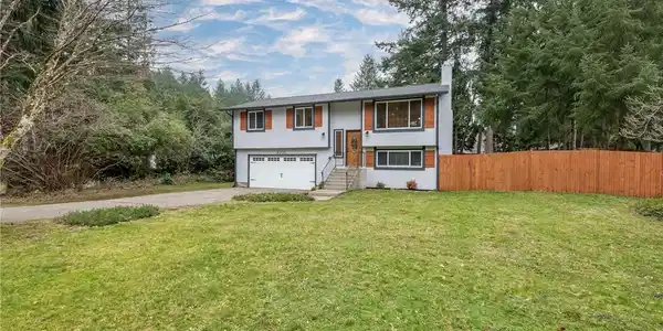 6705 36th SE