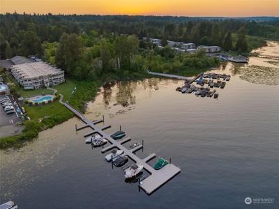 4214 Lake Sammamish NE