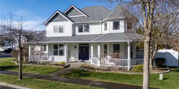2194 Forrest