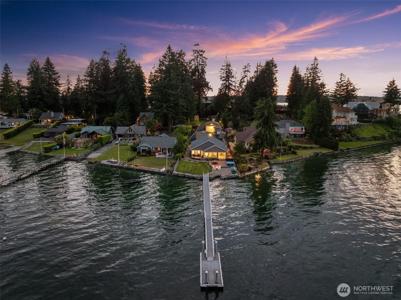4221 Forest Beach NW