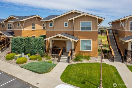 4395 Westshore NE