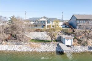 3528 W Lakeshore Drive