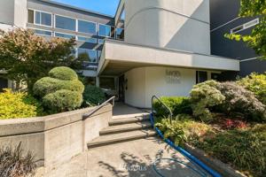 1400 Taylor N