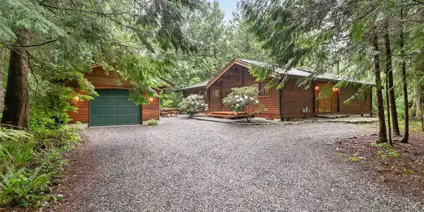 562 Sprague Valley