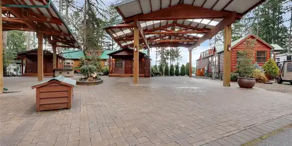 1546 Reservation SE