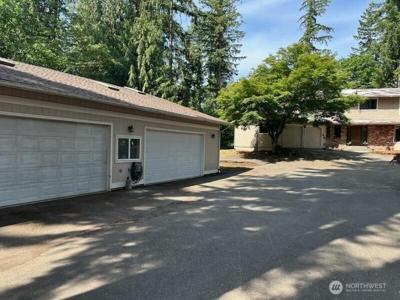 22434 Auburn-Black Diamond