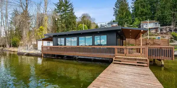 108 Lake Stevens