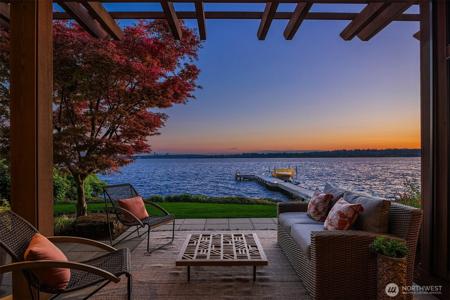 245 Lake W
