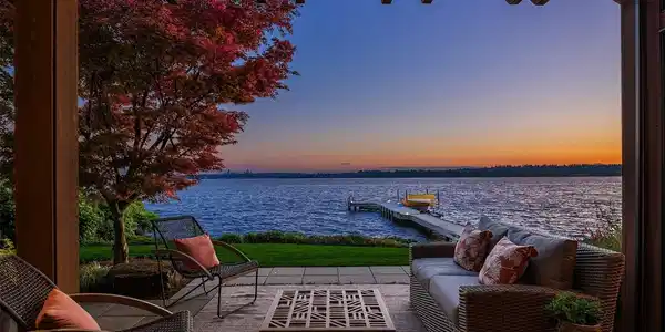 245 Lake W