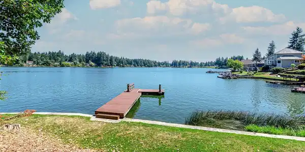 3722 Long Lake SE